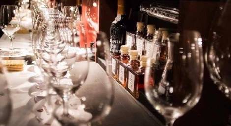 Quinta de São Luiz - Private Wine Tastings Online - Wine Glass and Bottle.