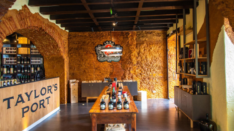 TAYLOR'S WINES TASTING ROOM